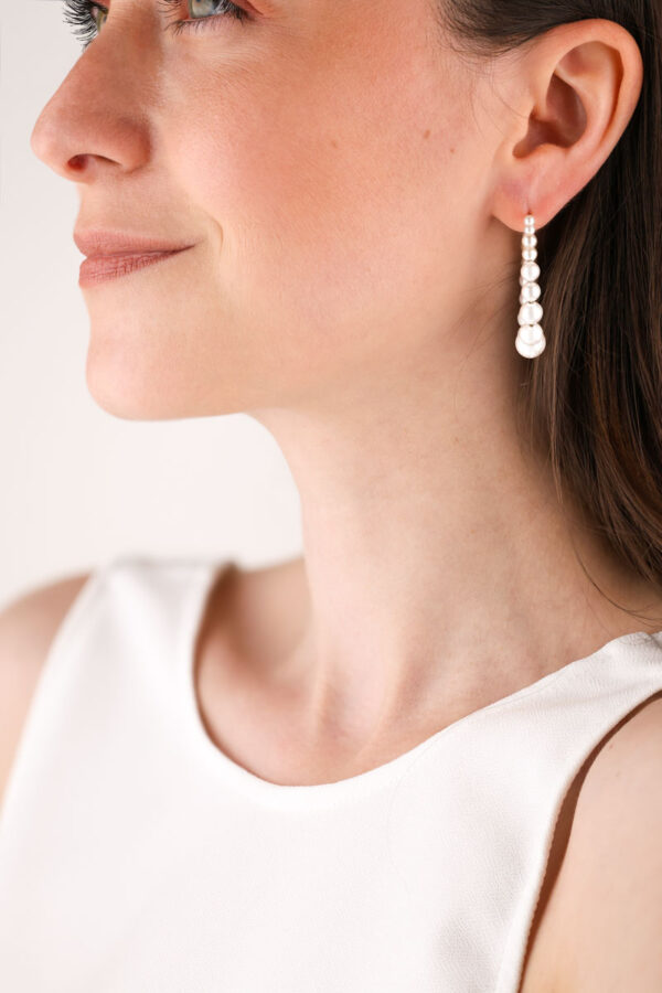 gol pearls earrings oval design handmade Oana Savu