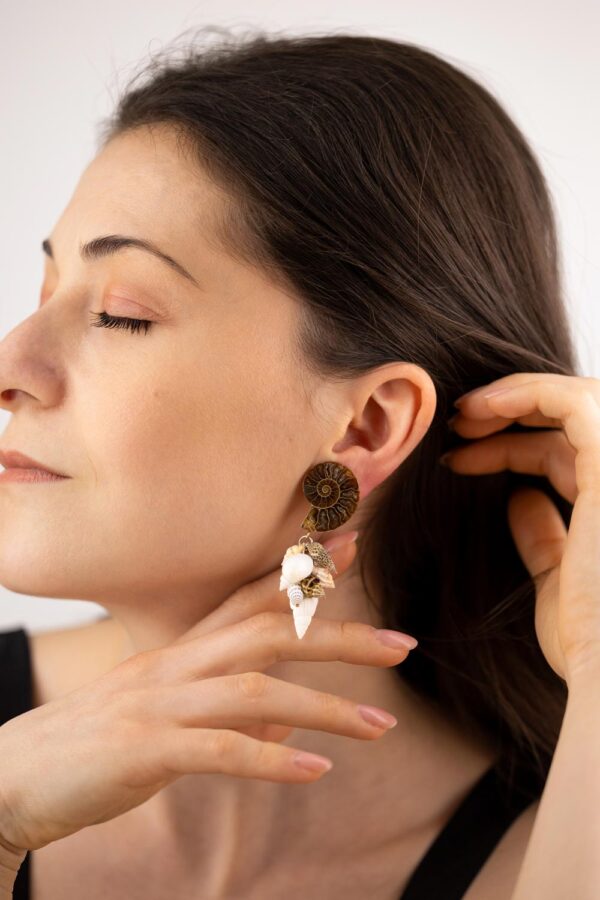 ammonite modern art earring finejewellery Oana Savu