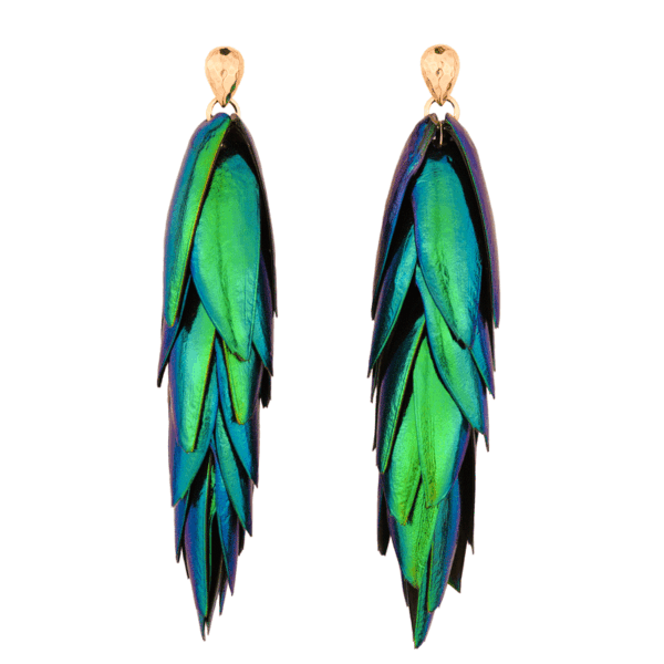 Handcrafted beetle earrings featuring real beetle scarab wings. The vibrant emerald-green beetle wings , sustainably sourced and recycled from a restaurant in Thailand, makes this eco-friendly piece a unique and ethical statement accessory. Perfect for the Holiday season as a distinctive gift or elegant addition to your jewelry collection.