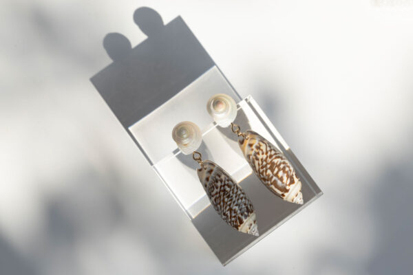 Pearlescent Waves - Image 4