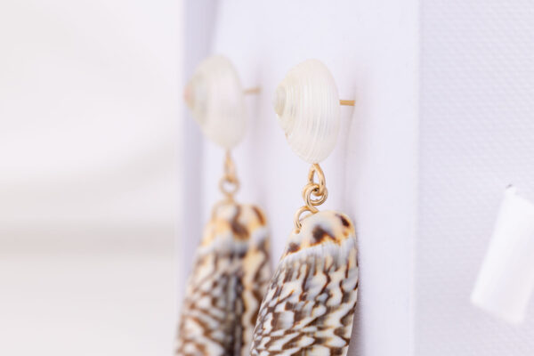 Pearlescent Waves - Image 3