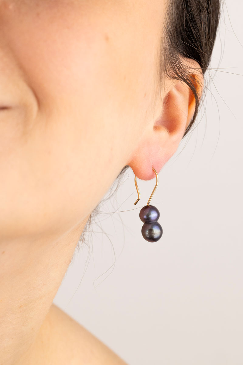 freshwatre peacock pearls gold earrings Oana Savu